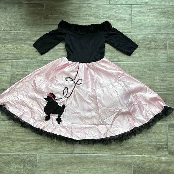 Girls 50s Dress with Poodle Halloween Costume 
Size Medium (8-10) - Picture 8 of 8